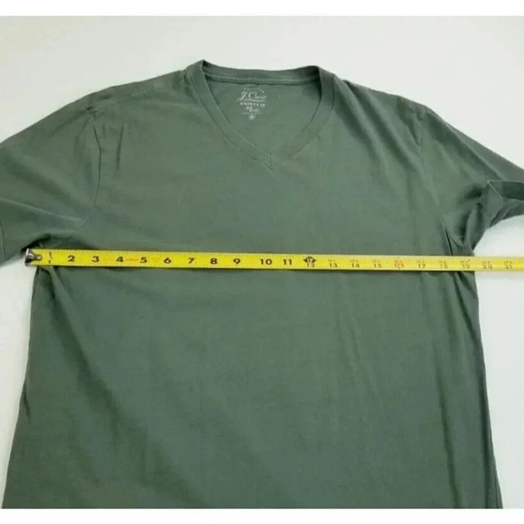 J. Crew Authentic Men Medium Olive Green Broken In Knit Goods V Neck Fashion Tee - Picture 2 of 5